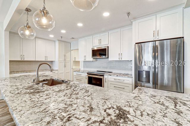 2 Village North Dr Apt 25, Hilton Head Island, SC 29926