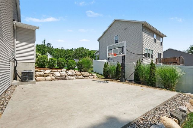 482 Windchime Drive, Comstock Park, MI 49321