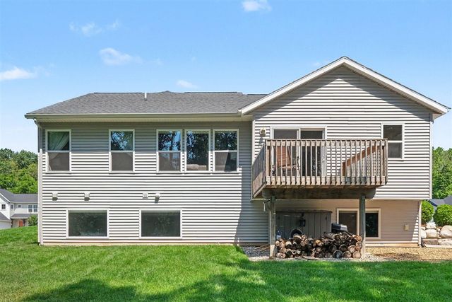 482 Windchime Drive, Comstock Park, MI 49321
