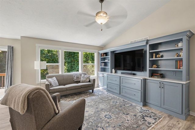 482 Windchime Drive, Comstock Park, MI 49321