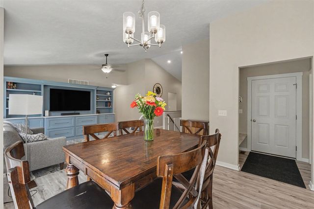 482 Windchime Drive, Comstock Park, MI 49321