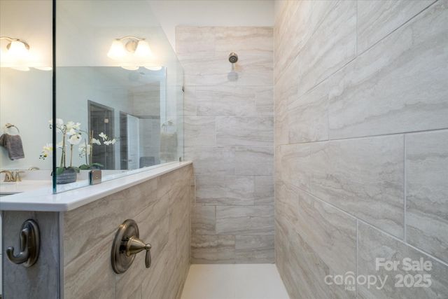 8119 Merryvale Lane, Charlotte, NC 28214