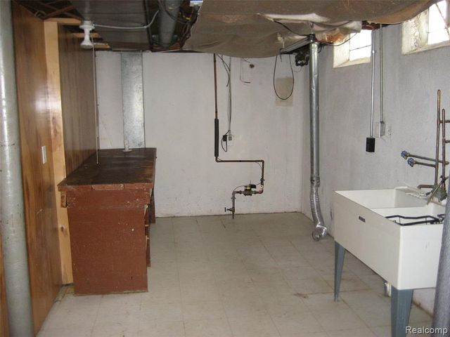 15142 Fordline Street, Southgate, MI 48195