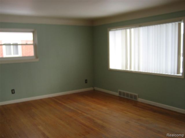 15142 Fordline Street, Southgate, MI 48195