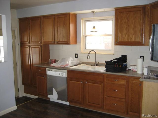 15142 Fordline Street, Southgate, MI 48195