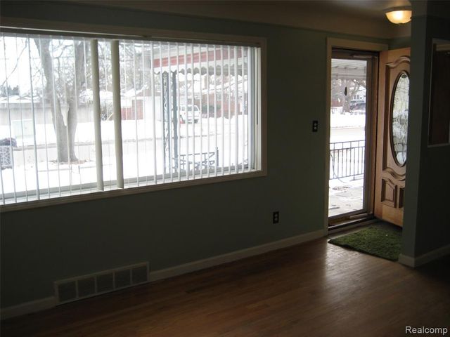 15142 Fordline Street, Southgate, MI 48195