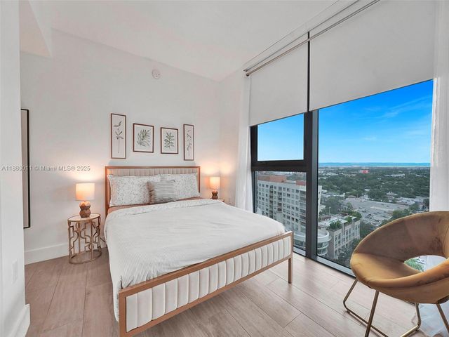 121 NE 34th St 1601, Miami, FL 33137