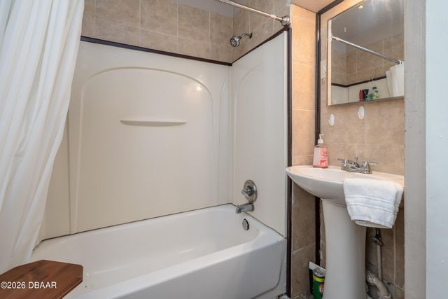 120 N Adams Street, Daytona Beach, FL 32114