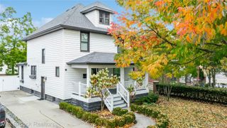 967 Ann Street, Birmingham, MI 48009