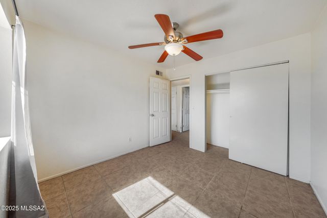 2275 W Dakota Street, Tucson, AZ 85746