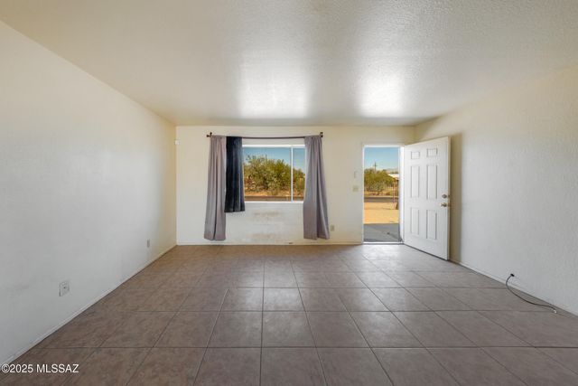 2275 W Dakota Street, Tucson, AZ 85746
