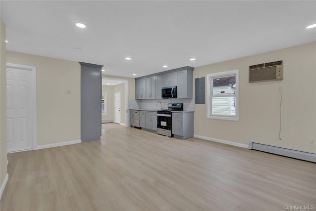 12 Carlls Path, North Babylon, NY 11703