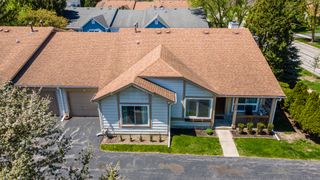 1816 Appaloosa Drive, Naperville, IL 60565
