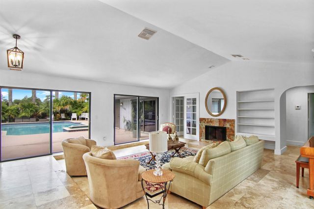 6329 Park Lane E, Lake Worth, FL 33449