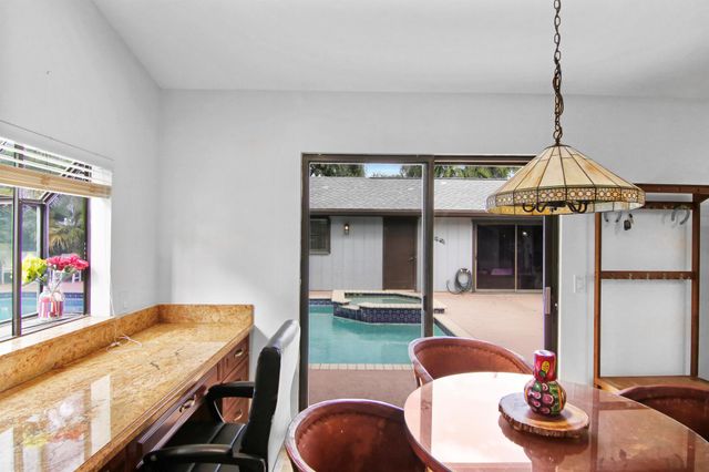 6329 Park Lane E, Lake Worth, FL 33449