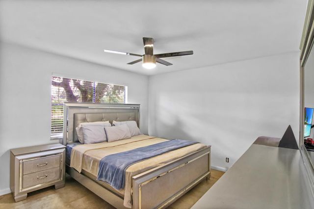 6329 Park Lane E, Lake Worth, FL 33449
