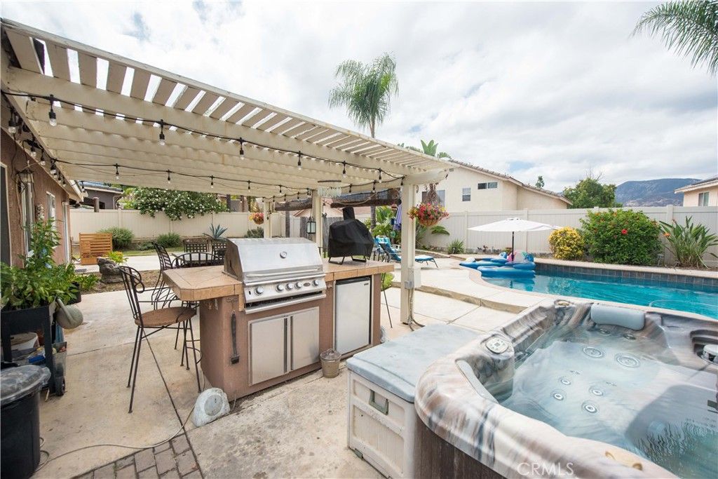 3018 Sundown Lane, Corona, CA 92882 — photo 4
