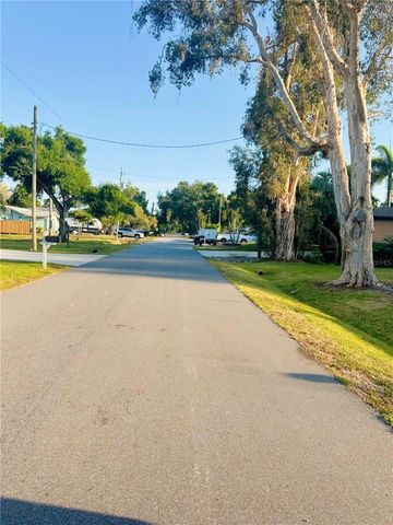 4722 HARRIS AVENUE, Sarasota, FL 34233
