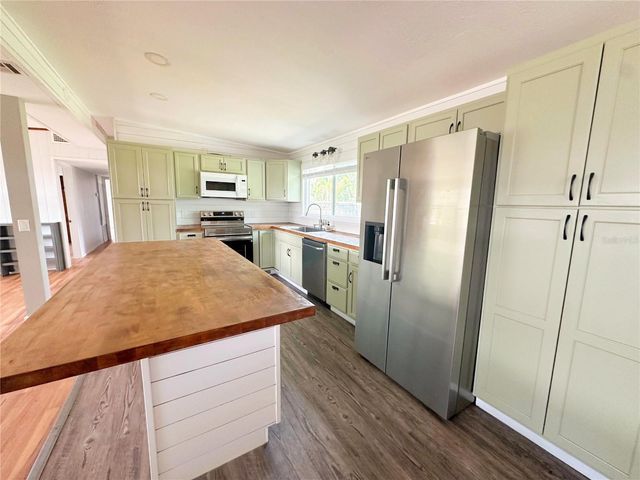 4722 HARRIS AVENUE, Sarasota, FL 34233