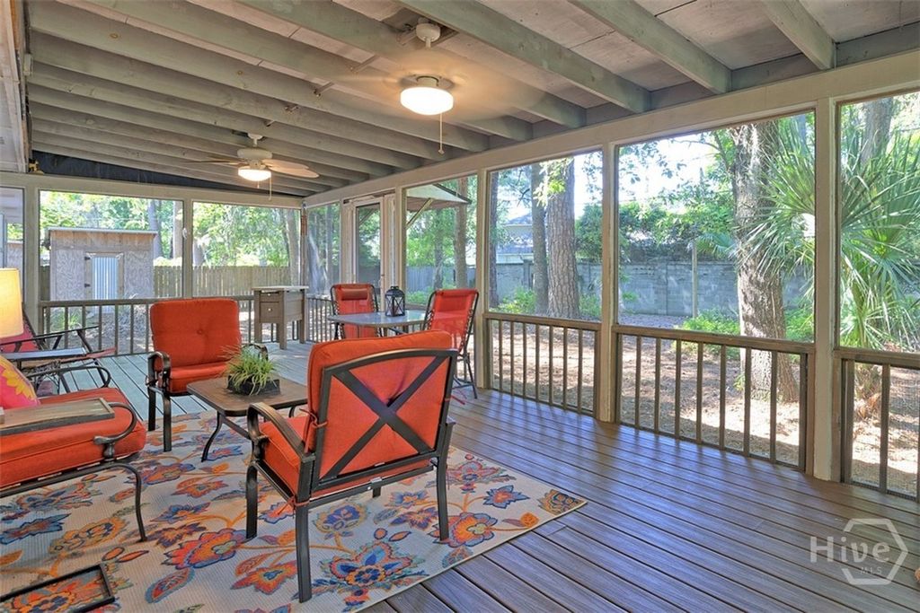 Image 38 of property listing at 220 N Cromwell Road, Savannah, GA 31410