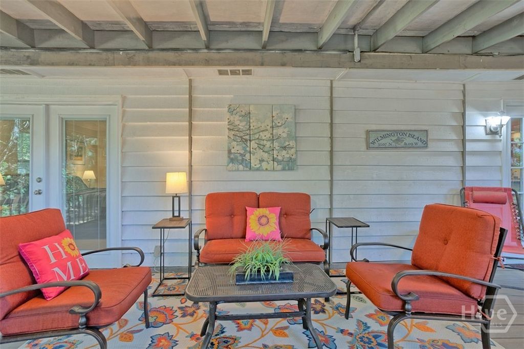 Image 40 of property listing at 220 N Cromwell Road, Savannah, GA 31410