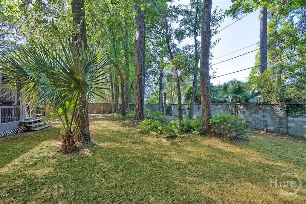 Image 45 of property listing at 220 N Cromwell Road, Savannah, GA 31410