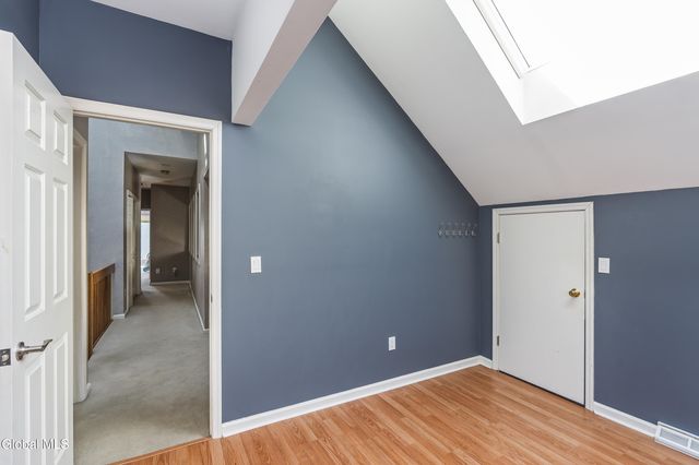 950 Gloucester Place, Niskayuna, NY 12309