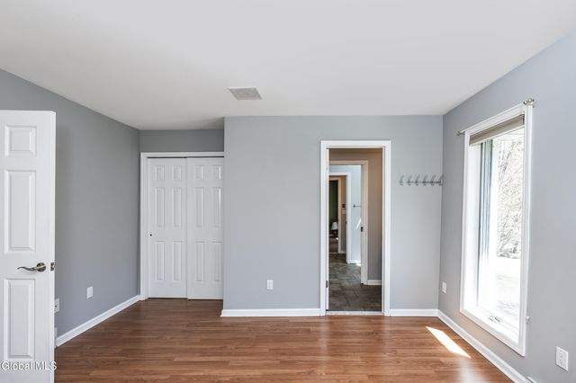 950 Gloucester Place, Niskayuna, NY 12309