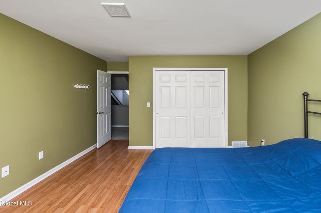 950 Gloucester Place, Niskayuna, NY 12309