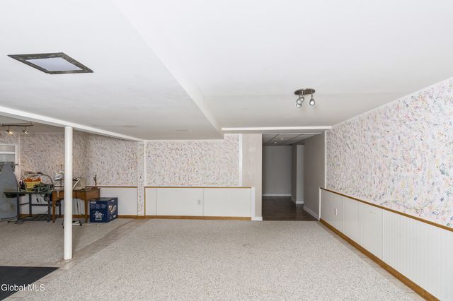 950 Gloucester Place, Niskayuna, NY 12309