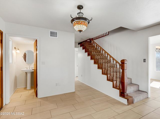 5081 N Bear Canyon Road, Tucson, AZ 85749