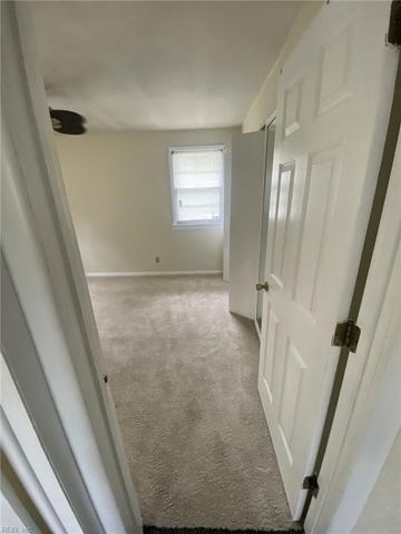 3004 Elbyrne DR, Chesapeake, VA 23325