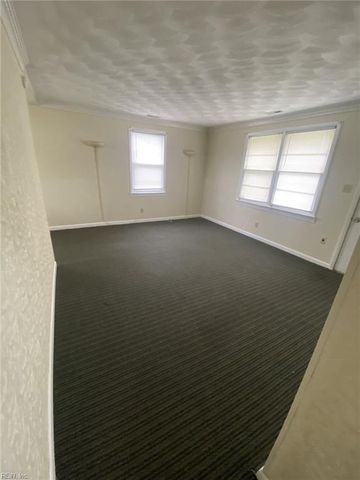 3004 Elbyrne DR, Chesapeake, VA 23325