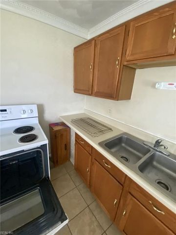 3004 Elbyrne DR, Chesapeake, VA 23325