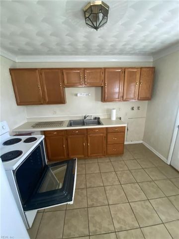 3004 Elbyrne DR, Chesapeake, VA 23325