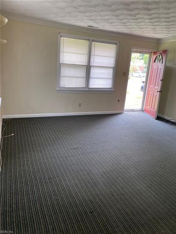 3004 Elbyrne DR, Chesapeake, VA 23325