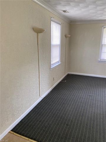 3004 Elbyrne DR, Chesapeake, VA 23325