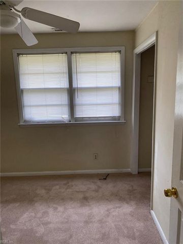 3004 Elbyrne DR, Chesapeake, VA 23325