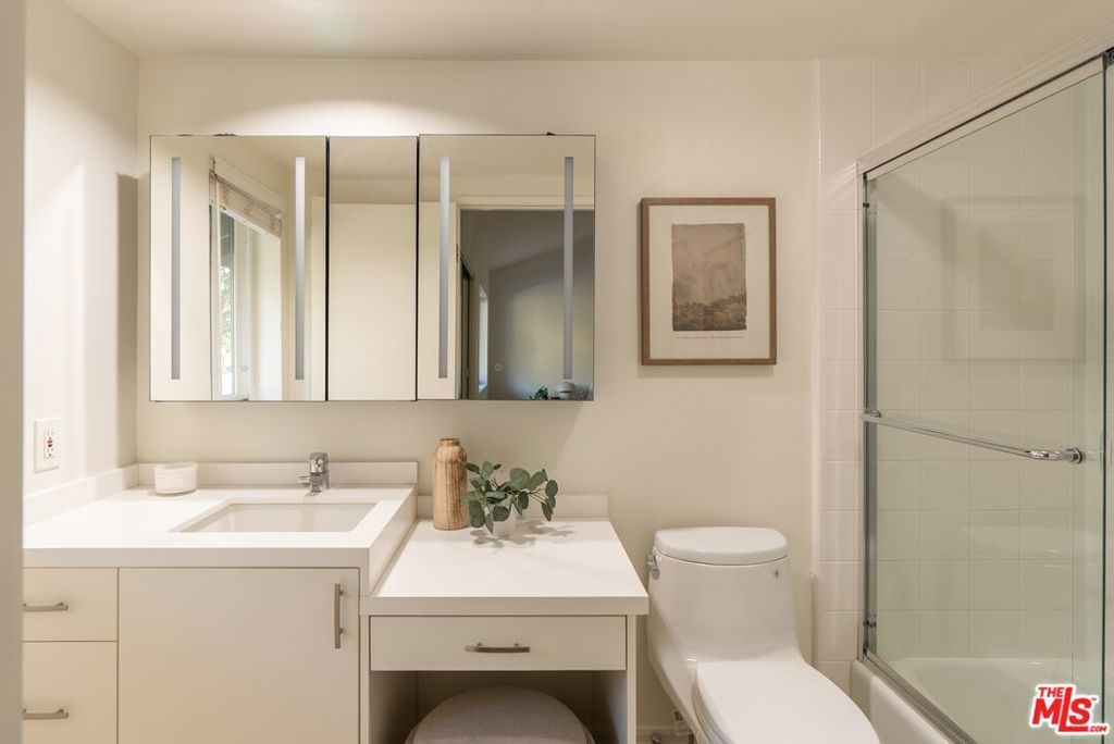 Image 21 of property listing at 1692 Michael Lane, Los Angeles, CA 90272
