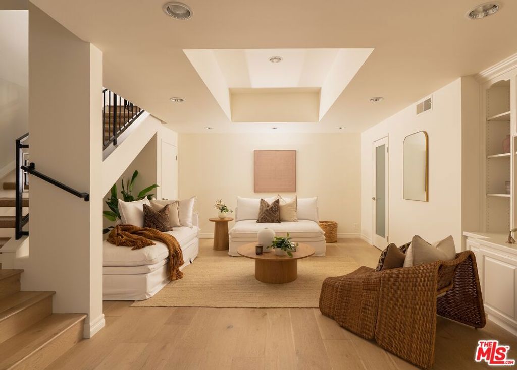 Image 23 of property listing at 1692 Michael Lane, Los Angeles, CA 90272
