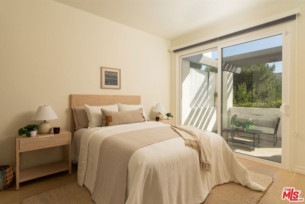 Image 25 of property listing at 1692 Michael Lane, Los Angeles, CA 90272