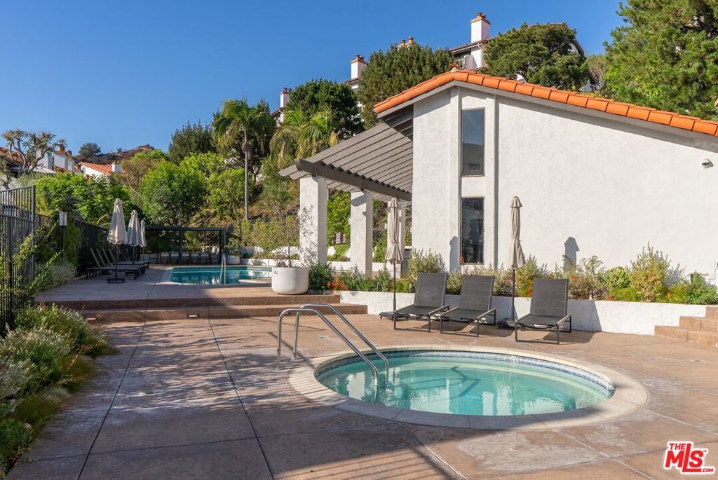 Image 29 of property listing at 1692 Michael Lane, Los Angeles, CA 90272