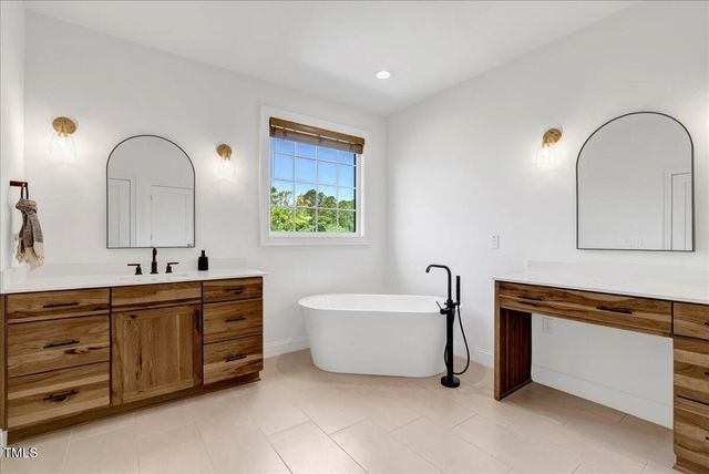 372 Meadow Walk Drive, Fuquay Varina, NC 27526