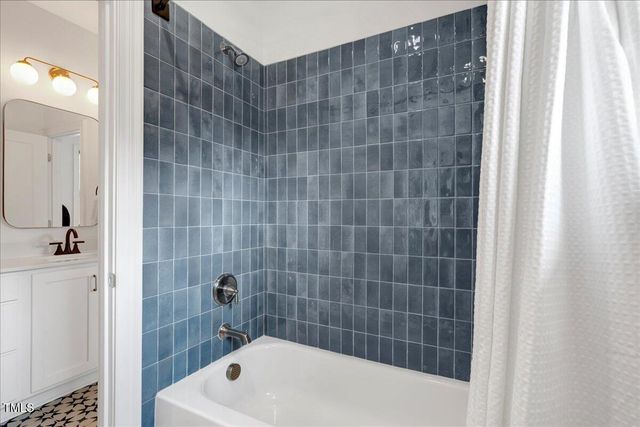 372 Meadow Walk Drive, Fuquay Varina, NC 27526