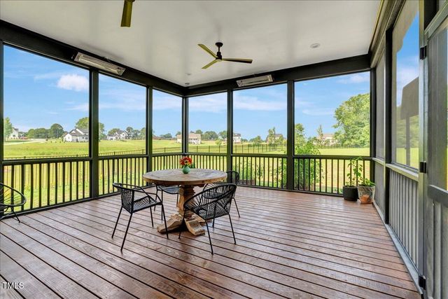 372 Meadow Walk Drive, Fuquay Varina, NC 27526