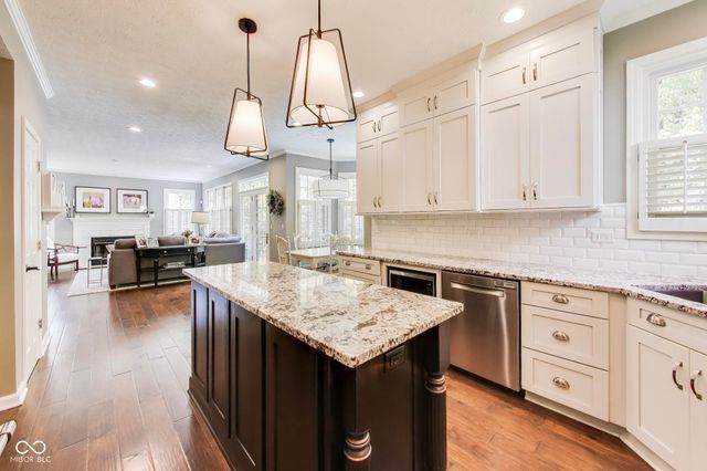 10878 Pine Bluff Drive, Fishers, IN 46037