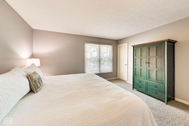10878 Pine Bluff Drive, Fishers, IN 46037