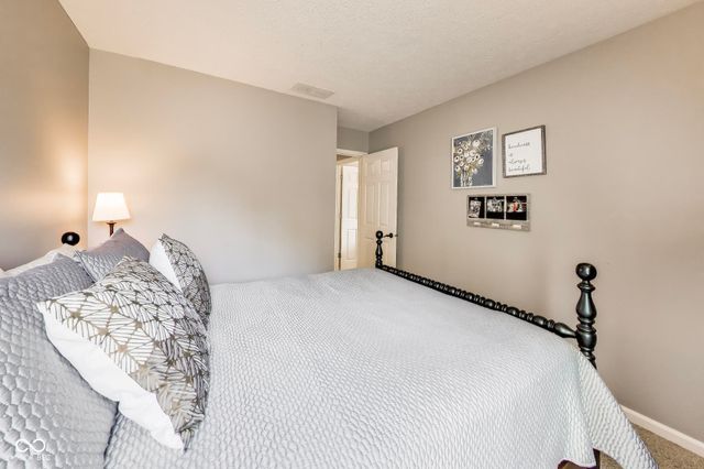 10878 Pine Bluff Drive, Fishers, IN 46037
