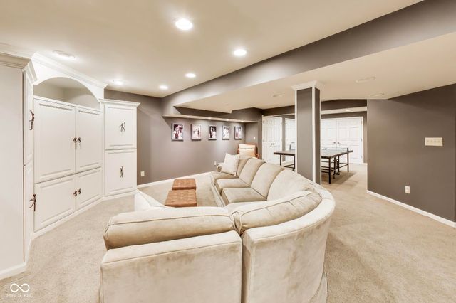 10878 Pine Bluff Drive, Fishers, IN 46037