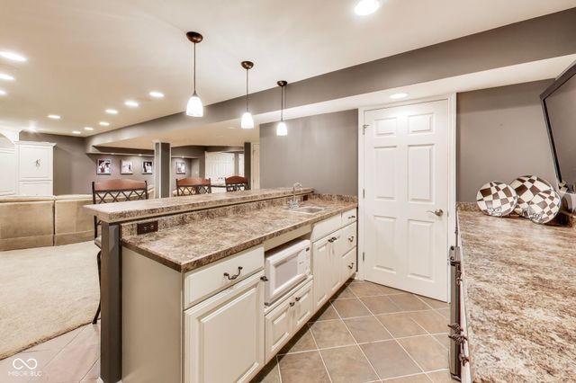 10878 Pine Bluff Drive, Fishers, IN 46037